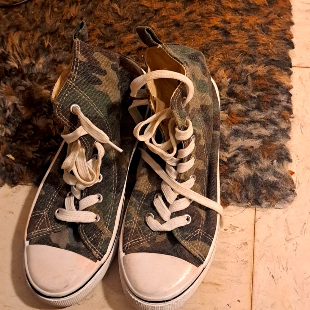 Army high tops ECT 6-7